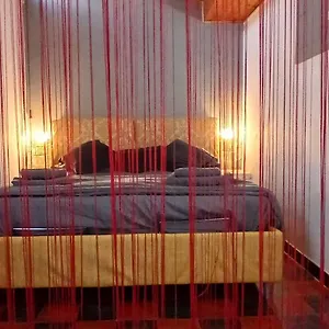Flat 13 Apartament Katania